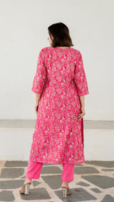Alizeh Emboridered Chanderi Kurta Set - Pink