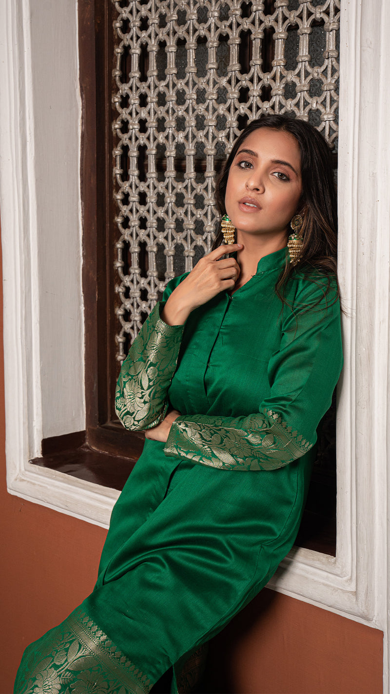 Shubha - Dark Green Pure Woven Chanderi Jodhpuri Kurta Set