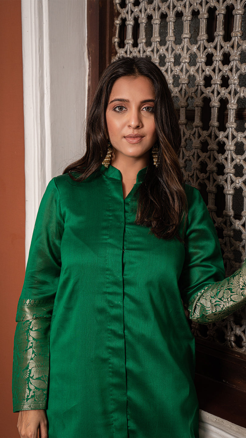 Shubha - Dark Green Pure Woven Chanderi Jodhpuri Kurta Set