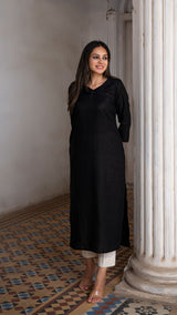 Evika Pure Linen Kurta In Black